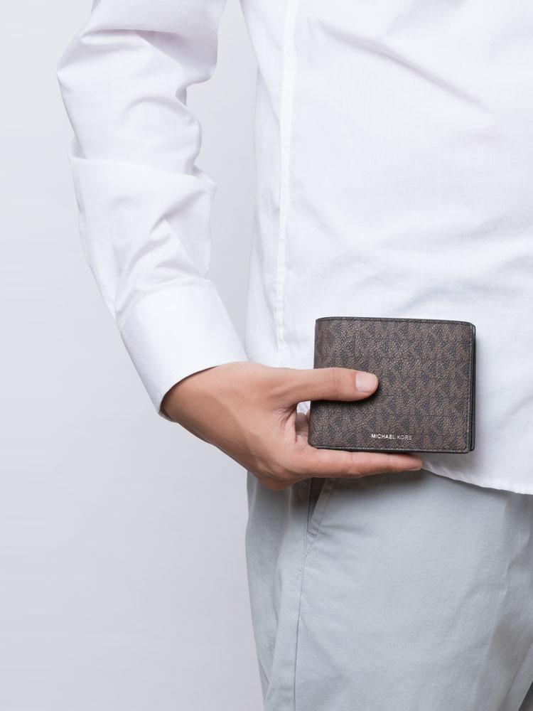 Men Signature Cooper Coin Pocket Billfold Wallet Brown Black