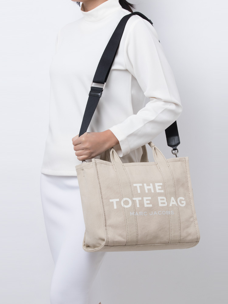 The Small Traveler Tote Beige
