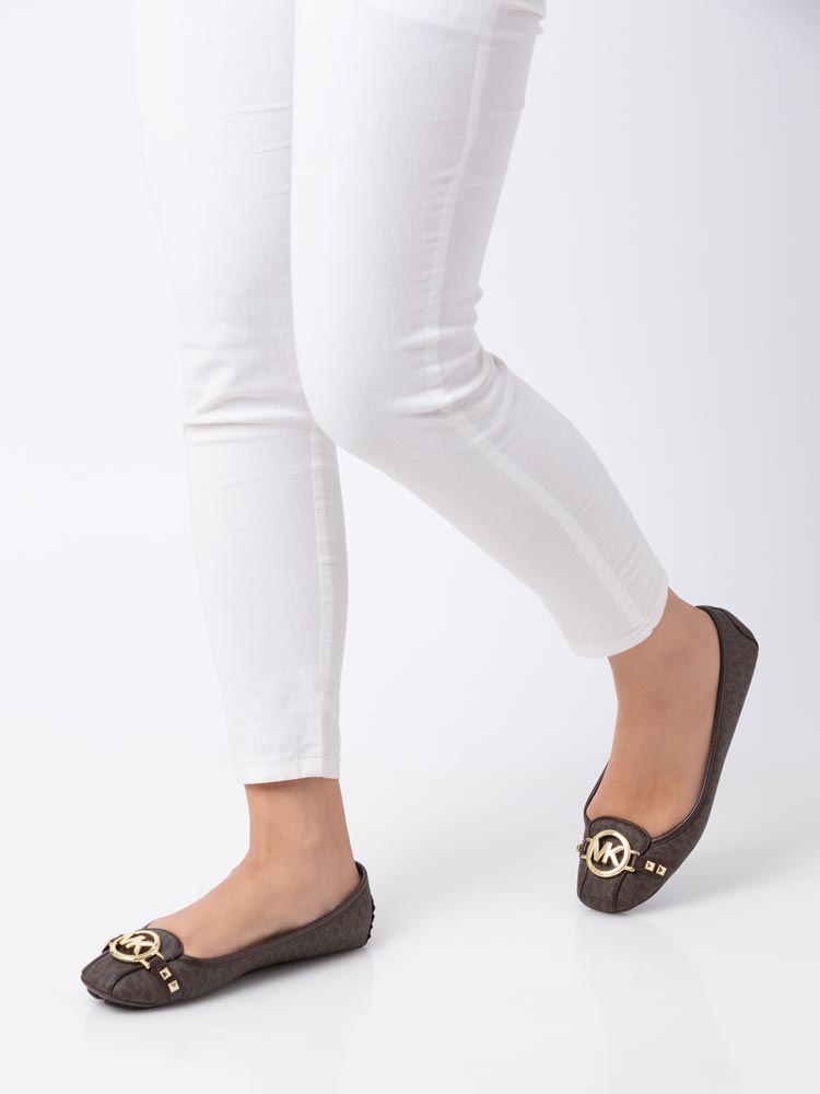 Fulton Stud Signature Flats Brown Sz 8.5