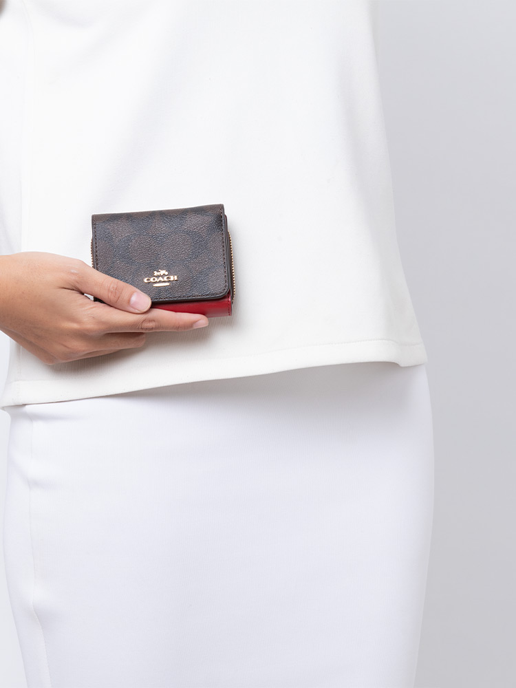 7331 Signature Small Trifold Wallet Brown Red