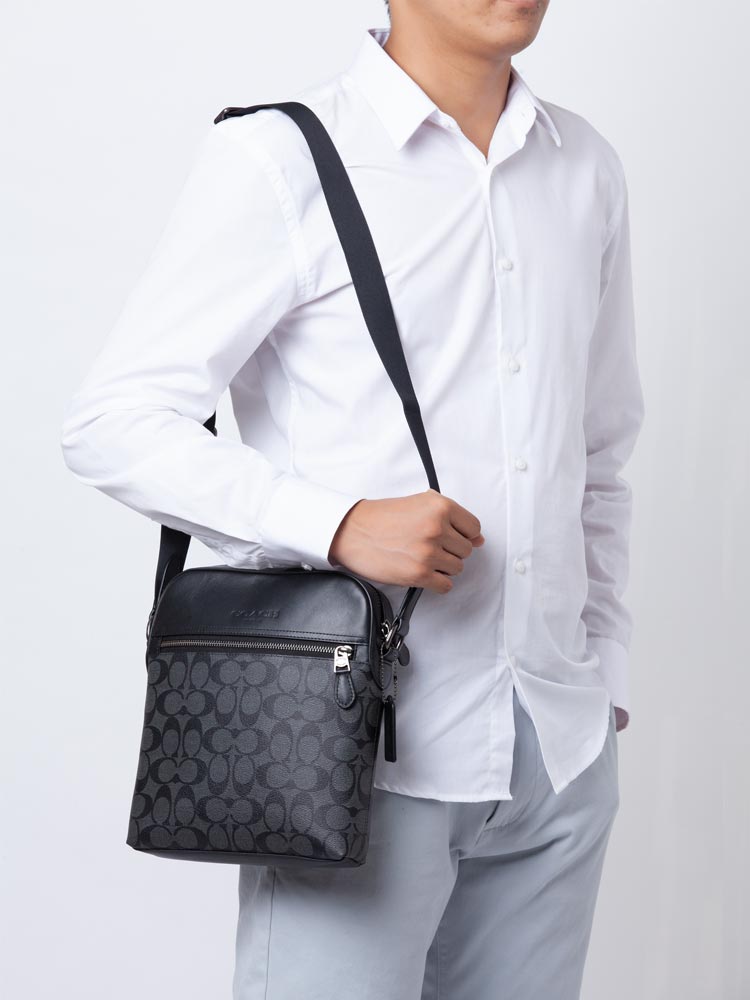 4010 Men Signature Houston Flight Bag Charcoal Black