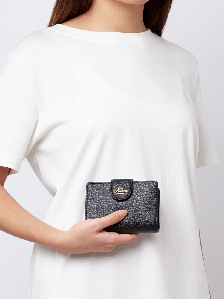 6390 Medium Corner Zip Wallet Black Gold