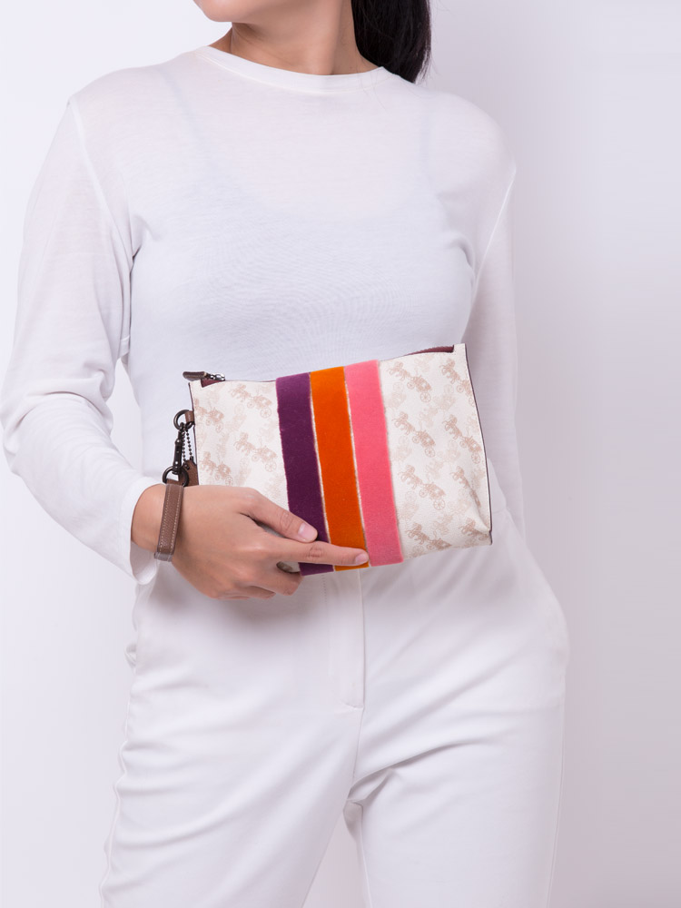 88500 Charlie Horse And Carriage Print And Varsity Stripe Pouch Chalk