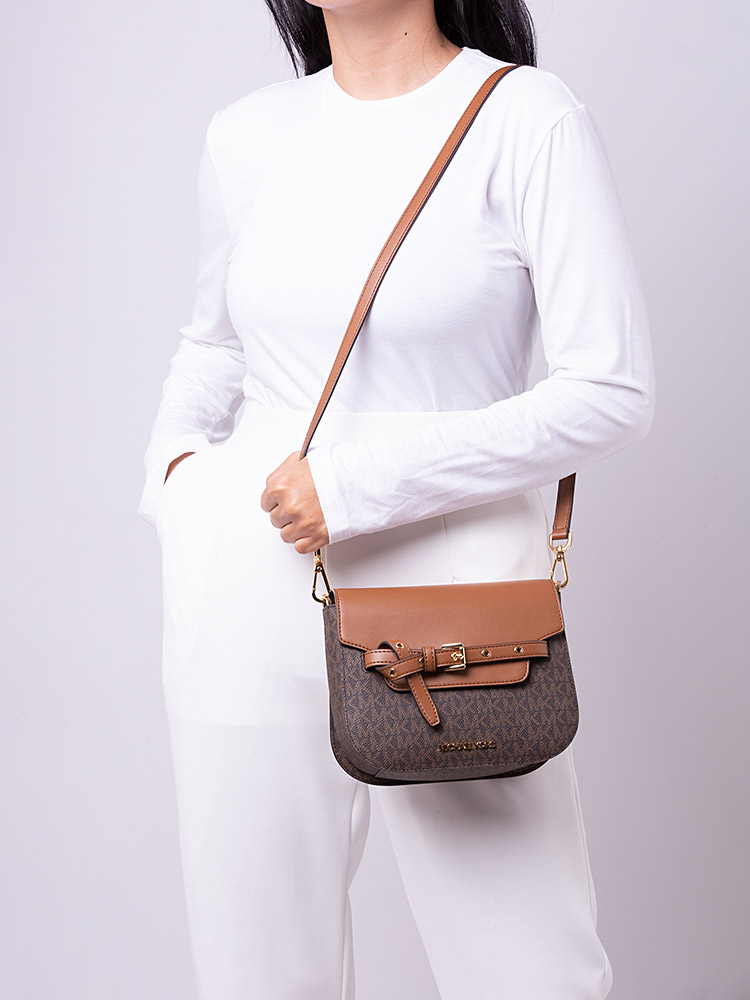 Signature Emilia Saddle Small Crossbody Brown