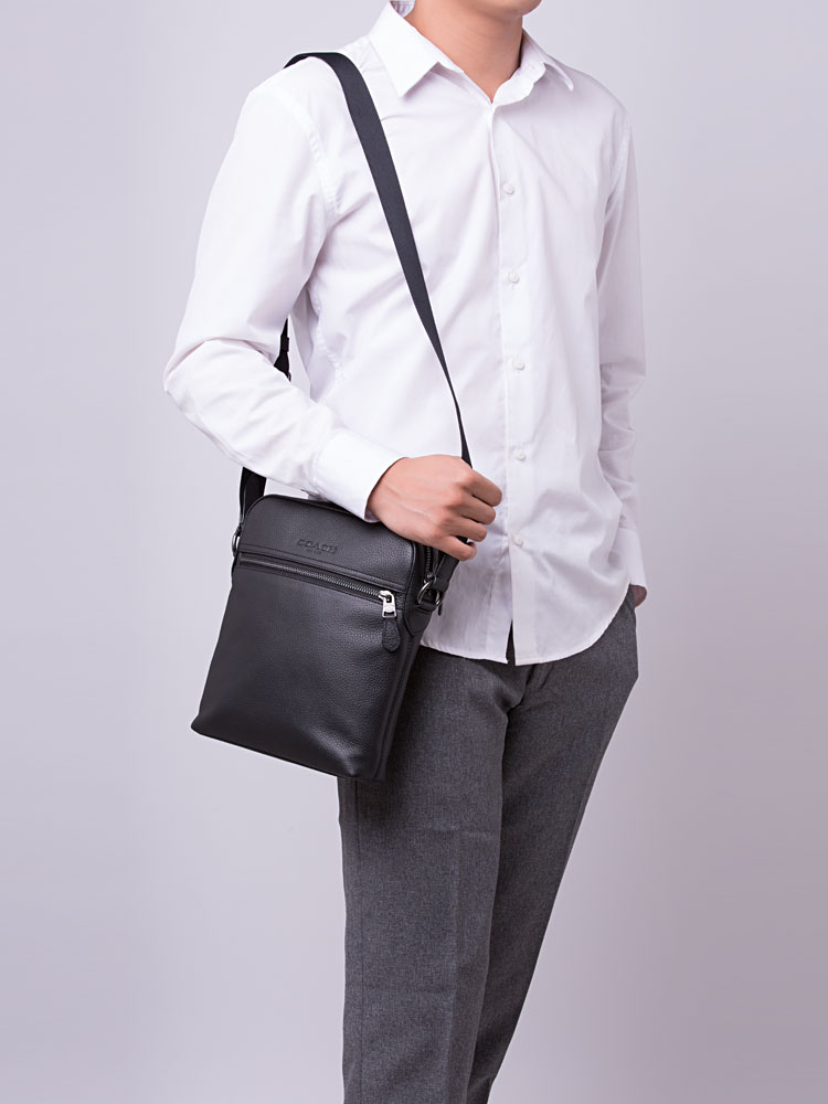 Men 4011 Houston Flight Bag Black Gunmetal
