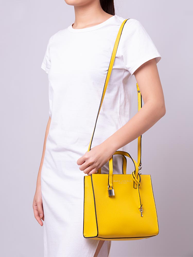 M0015685 Mini Grind Tote Bag Hot Spot