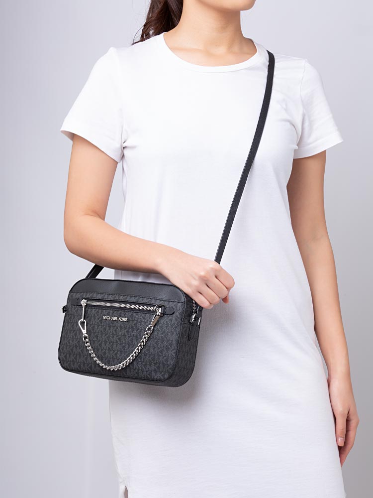 Jet Set Signature Large East West Zip Chain Crossbody Black