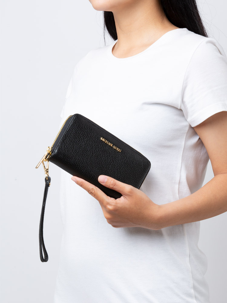 Jet Set Large Leather Multifunction Phone Wallet Black