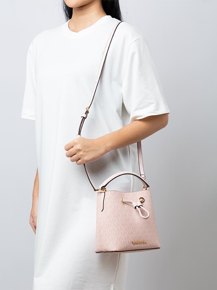 Suri Signature Small Bucket Crossbody Dark Powder Blush