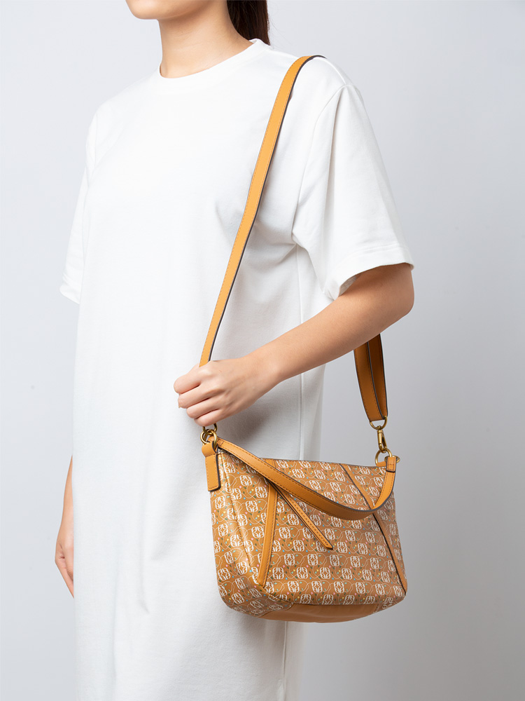 SHB2948919 Skylar Crossbody Floral