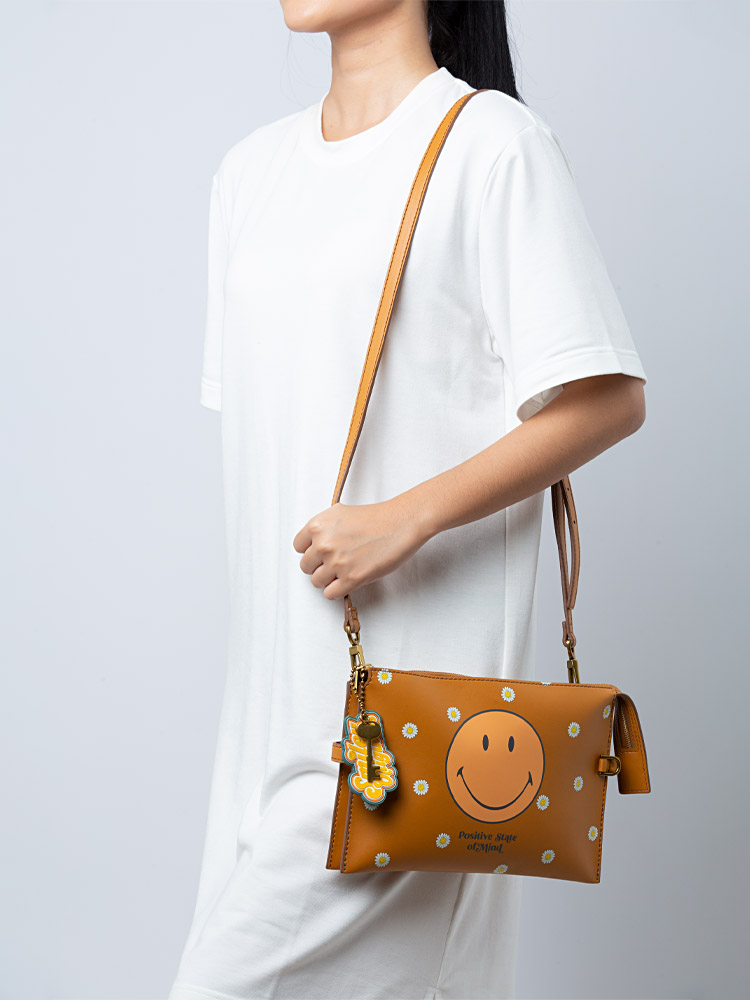 X Smiley ZB1724231 Vegan Cactus Crossbody Tan