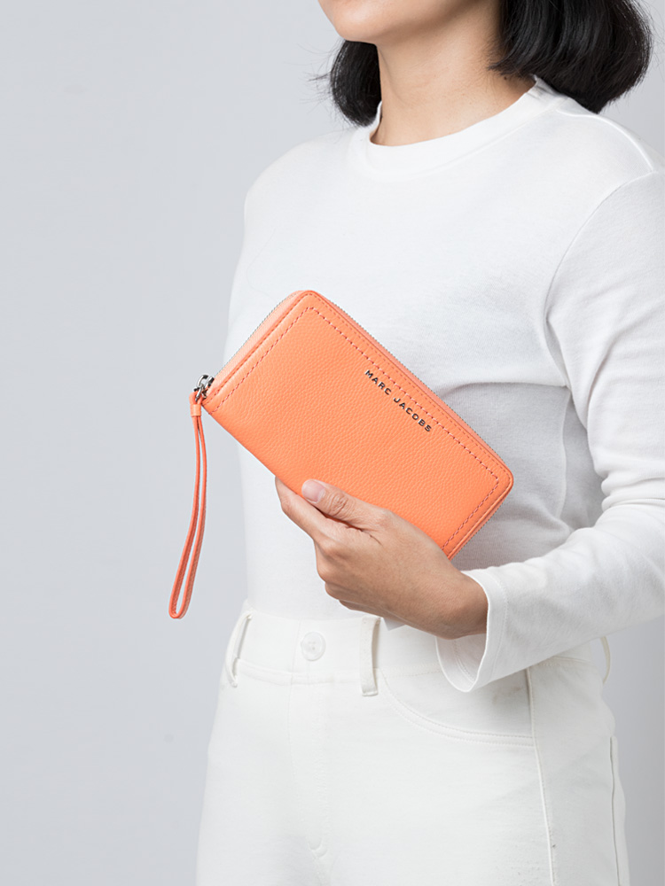 S104L01FA21 The Groove Leather Continental Zip Wallet Melon