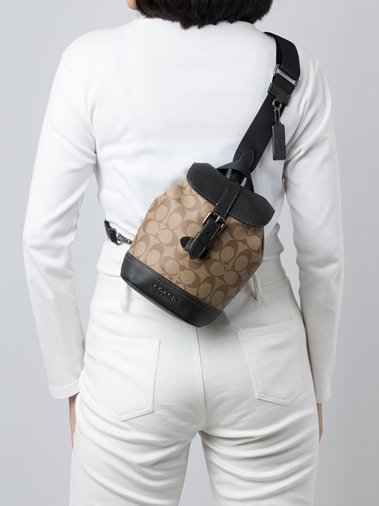 CB928 Signature Hudson Small Pack Khaki Black