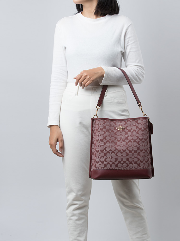 CH229 Signature Chambray Mollie Bucket Bag Wine Multi