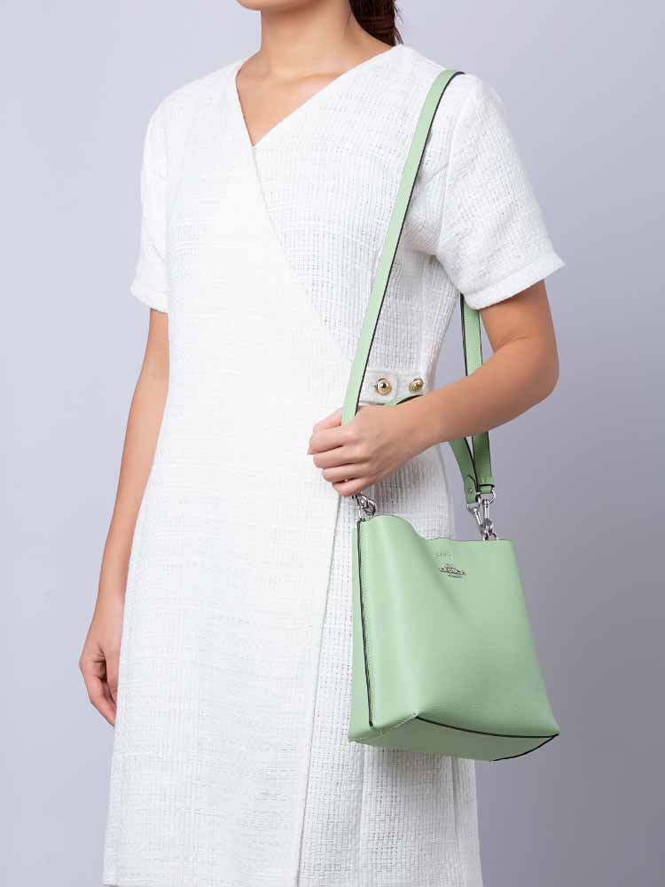 CA177 Mollie Leather Bucket 22 Pale Pistachio