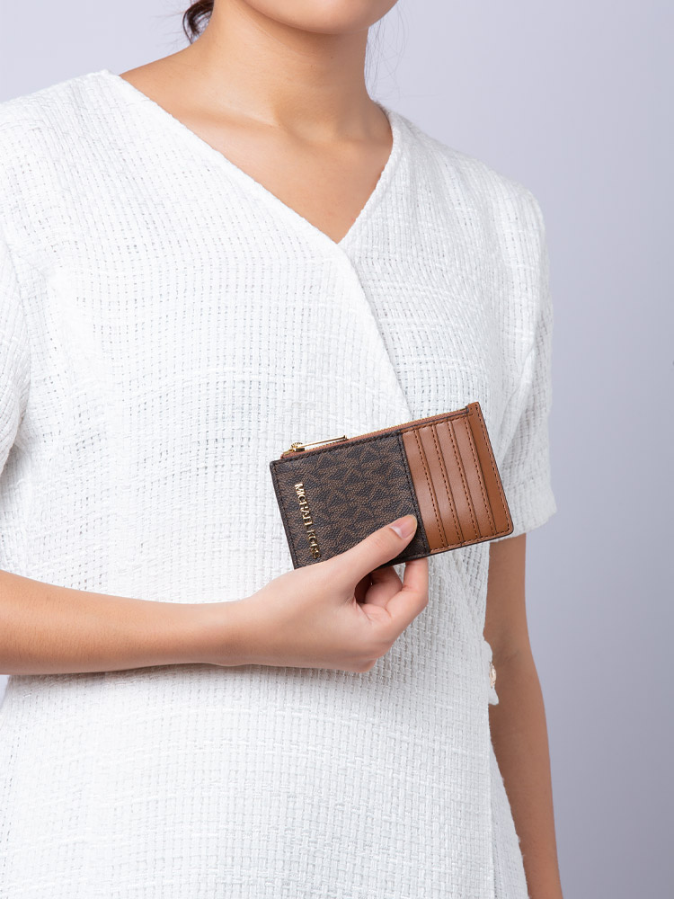 Signature Jet Set Travel Medium Top Zip Card Case Brown