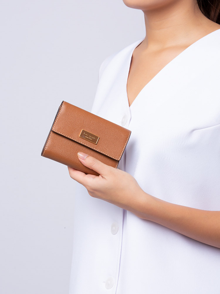 Katy Bifold Flap Wallet Allspice Cake