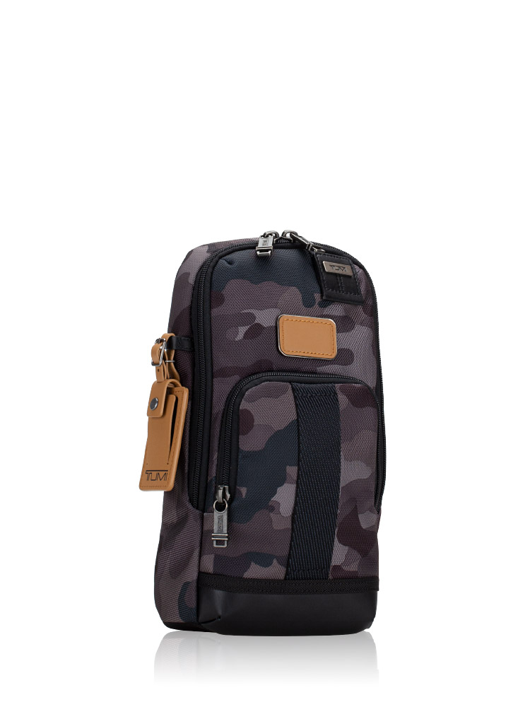Men Fife Slim Sling Bag Camo Black