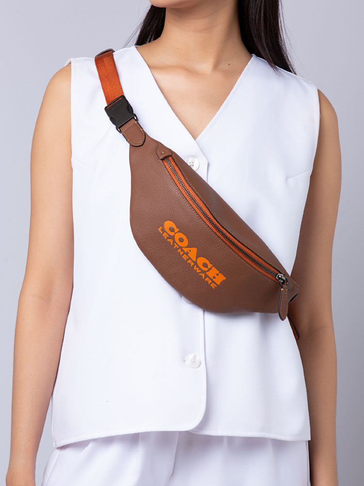 C6291 Charter 7 Leather Belt Bag Dark Saddle Canyon