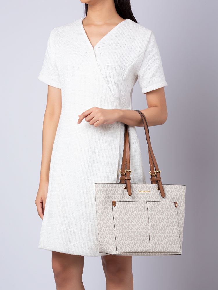 Jet Set Travel Signature Medium Double Pocket Tote Vanilla