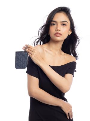 Signature Gifting Carabiner Zip Wallet Admiral Pale Blue