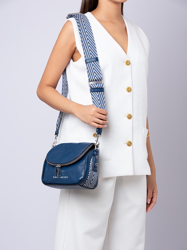 4S4HMS004H01 The Groove Mini Messenger Azure Blue