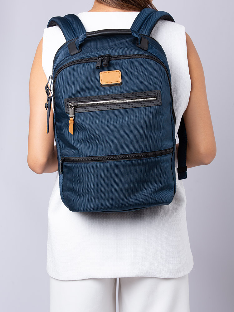 Essential Backpack Navy