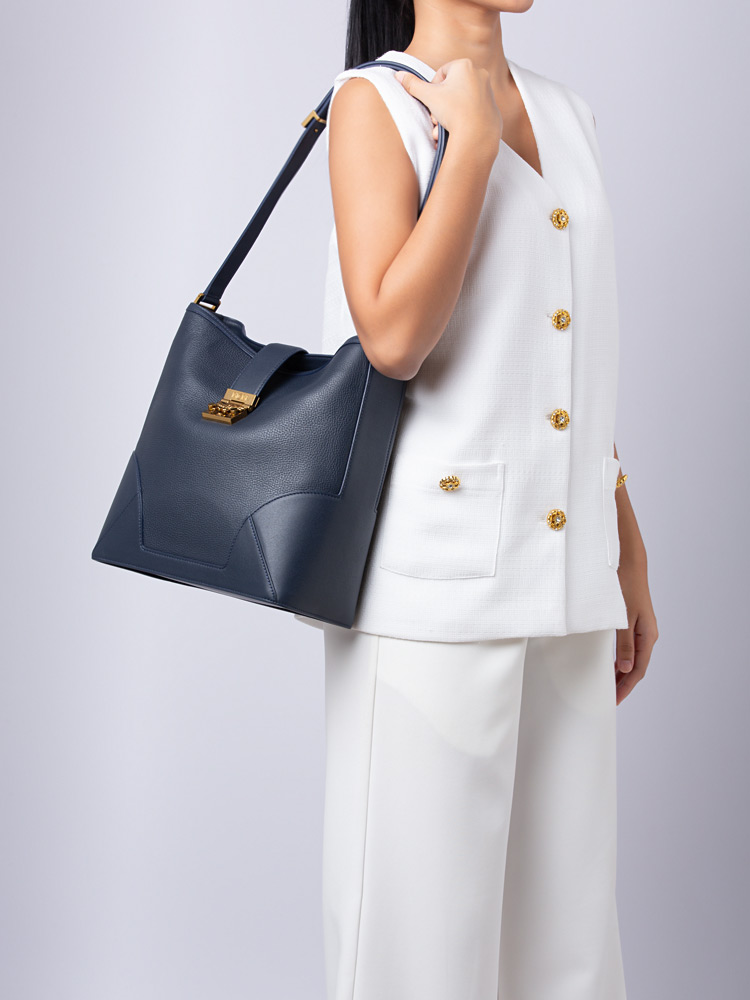 Calfskin Claudia Hobo True Navy