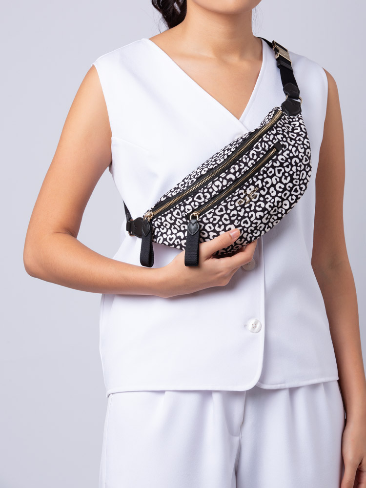 Chelsea Leopard Heart Belt Bag Black Multi