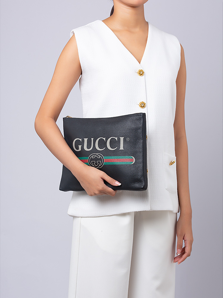 Pebbled Calfskin Logo Medium Pouch Black
