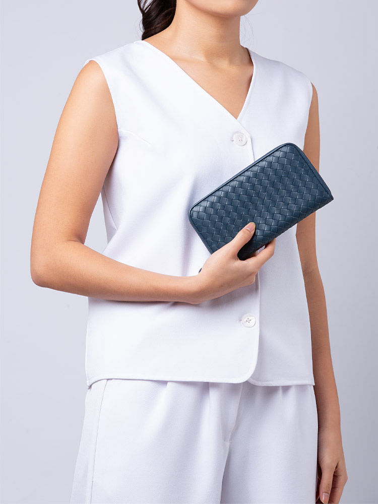 Nappa Intrecciato Zip Wallet Blue