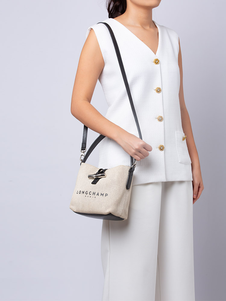 Roseau Essential Xs Bucket Bag Ecru