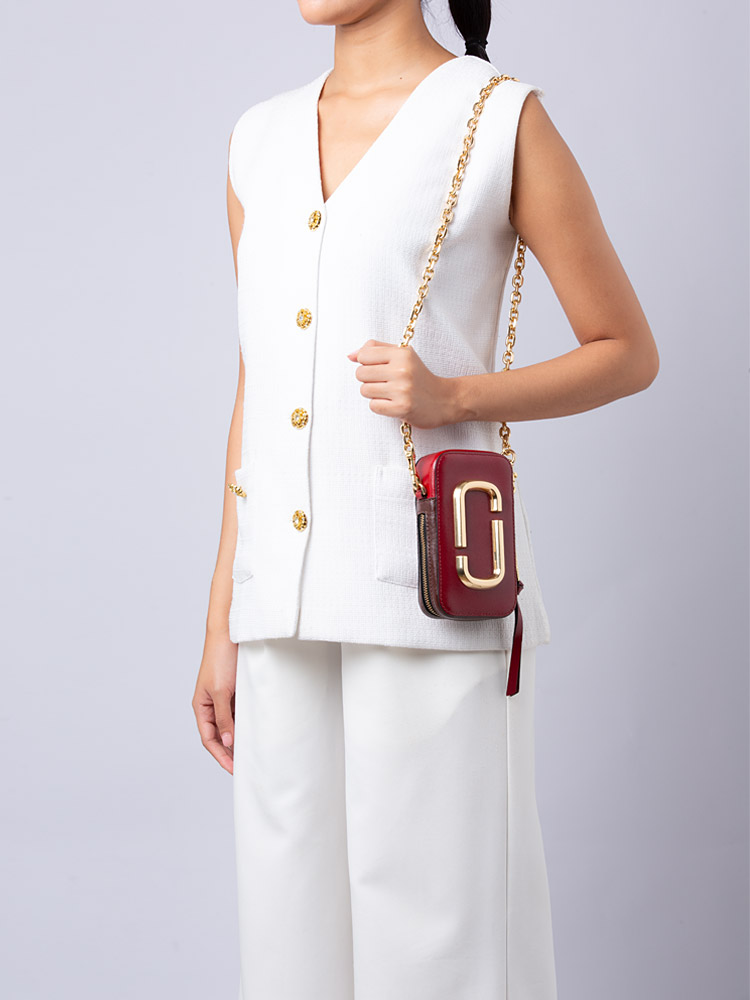 M0012740 The Hot Shot Crossbody Red Multi