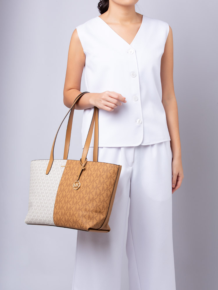 Signature Jet Set Two Tone Medium Tote Deer Multi