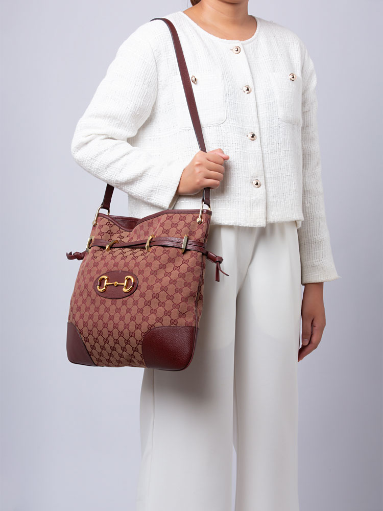 GG Canvas Calfskin Horsebit 1955 Messenger Sahara Rubino