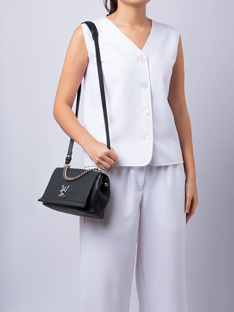 Calfskin Lockme II Chain Bag BB Noir