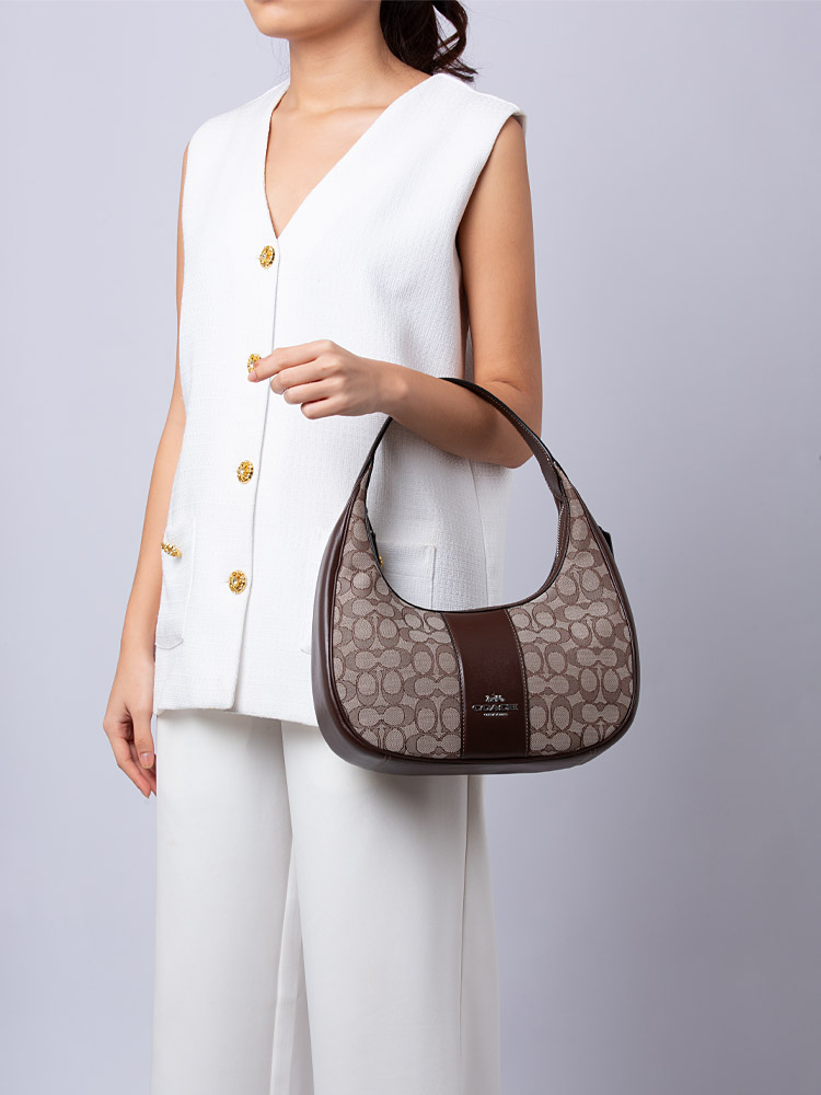 CV001 Signature Jacquard Carmen Shoulder Bag Oak Maple