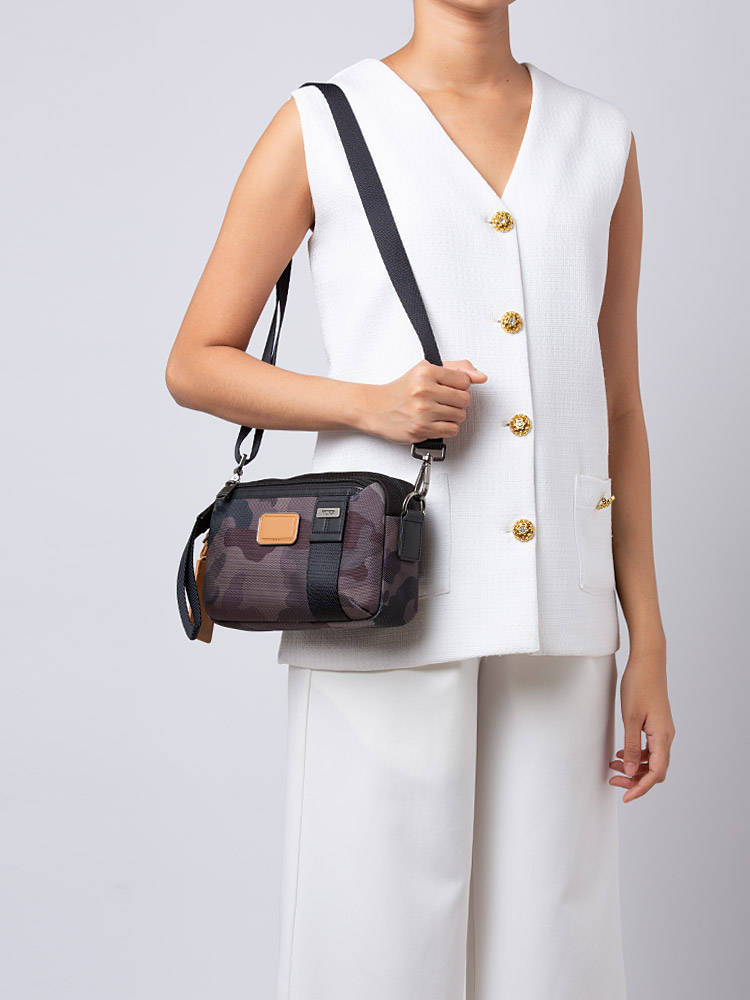 Area Camo Crossbody Army Black