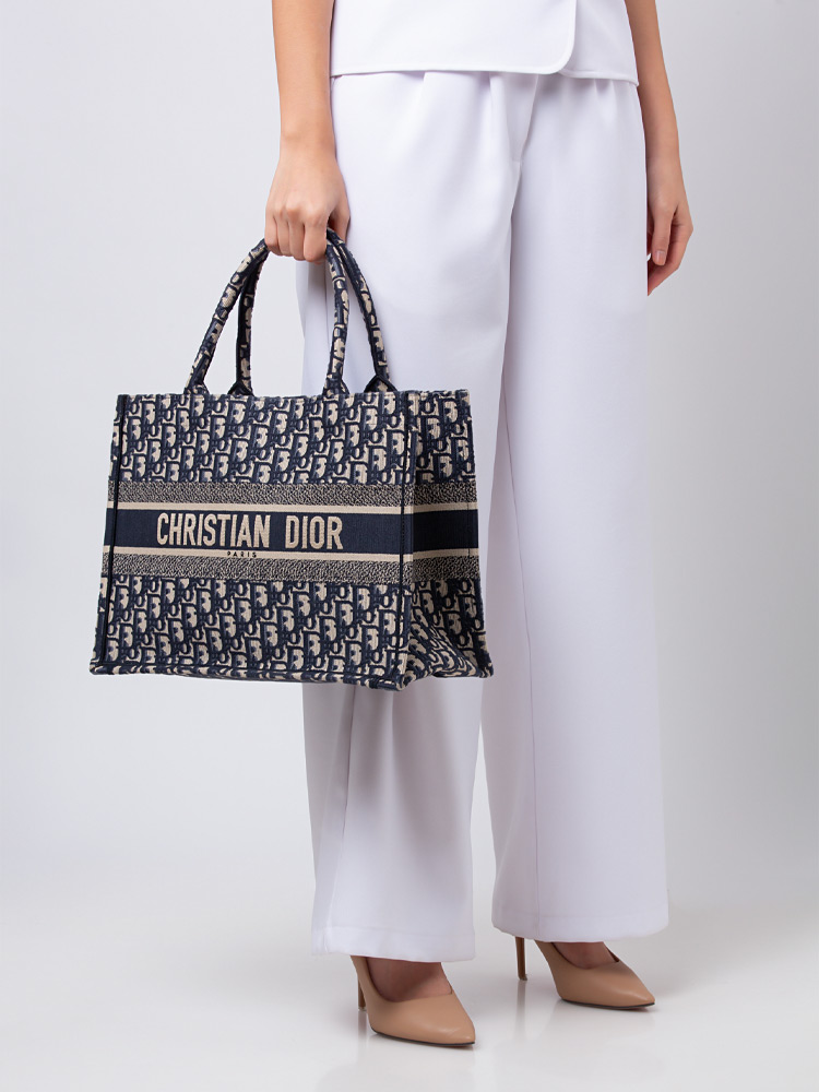 Oblique Medium Book Tote Blue