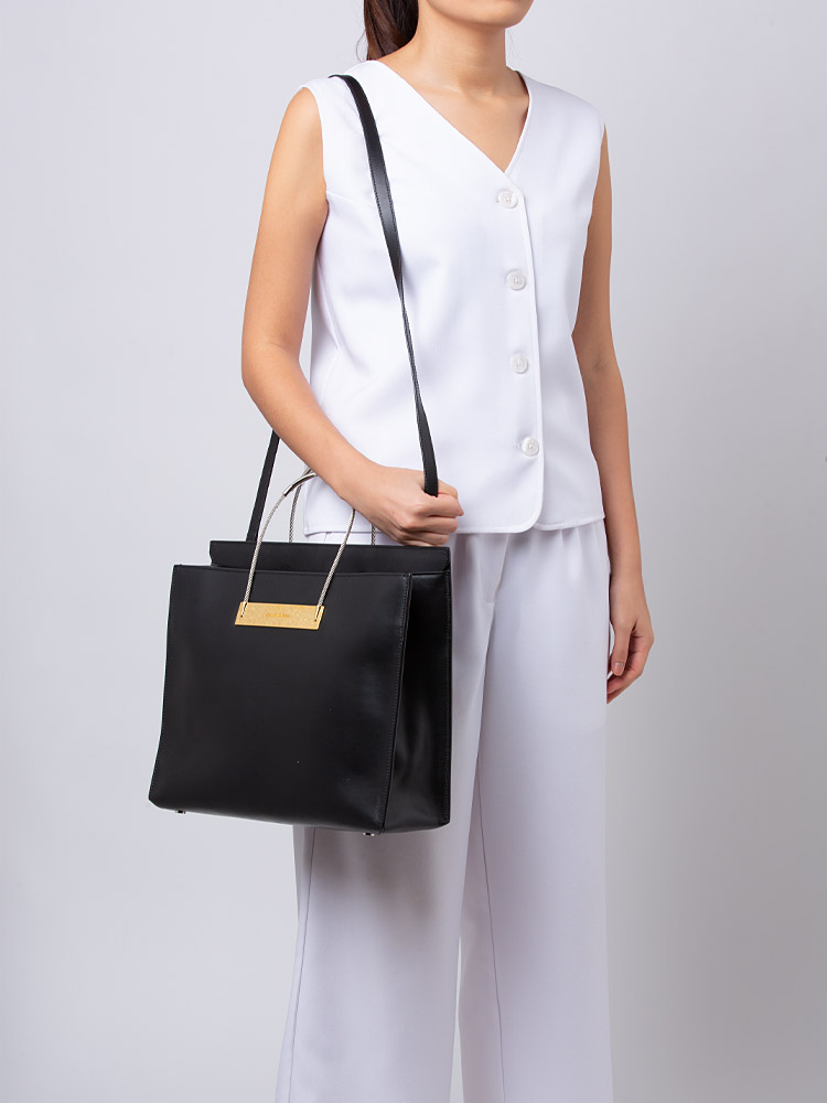 Soft Calfskin Cable Medium Shopper Black