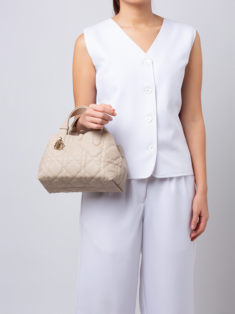 Calfskin Macrocannage Small Toujour Powder Beige