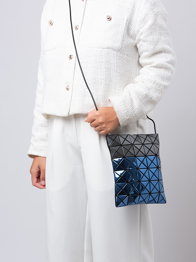 Bao Bao Platinum Mermaid Pochette Grey Blue