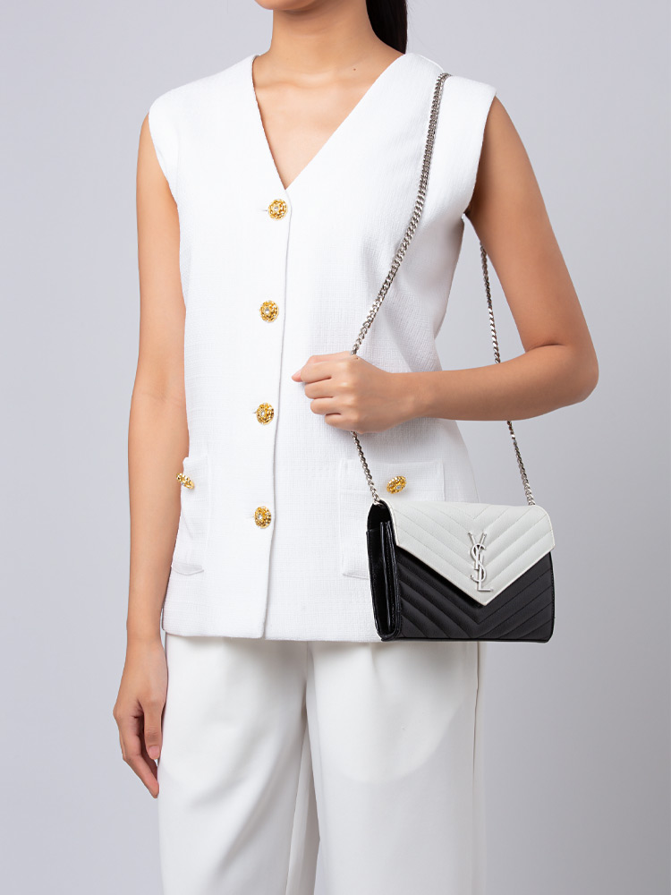 Grain De Poudre Matelasse Bi-Color Monogram 22cm Chain Wallet White Black