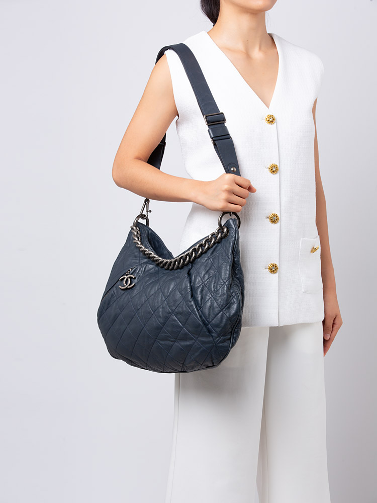 Calfskin Coco Pleats Hobo Marine Fonce