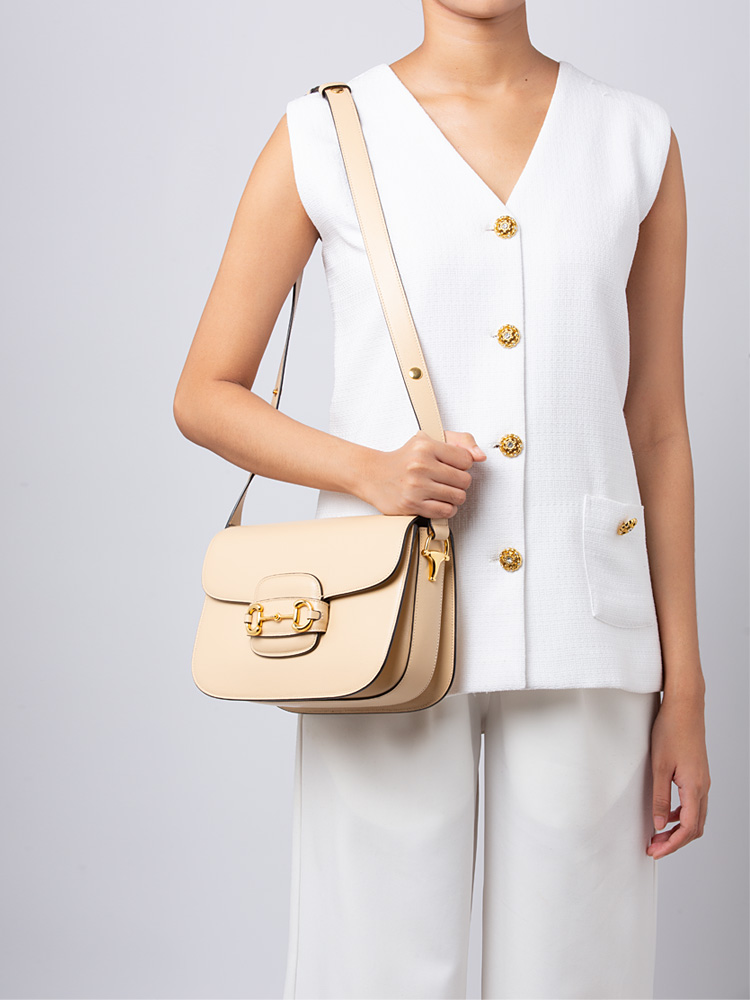Textured Calfskin Horsebit 1955 Shoulder Bag Beige