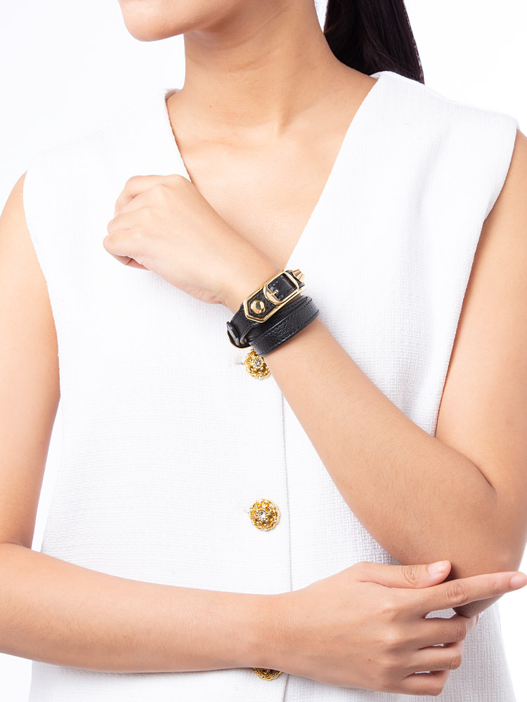 Gold Metallic Edge Triple Tour Bracelet Black Sz S