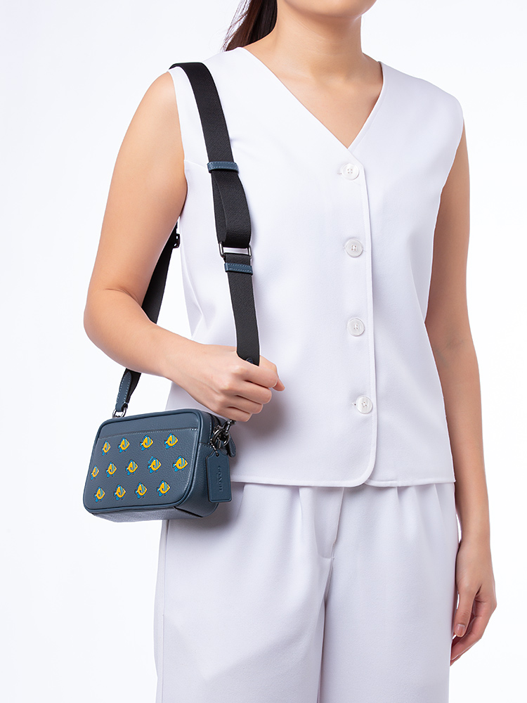 CT870 Jayden Fish Print Crossbody Denim Multi