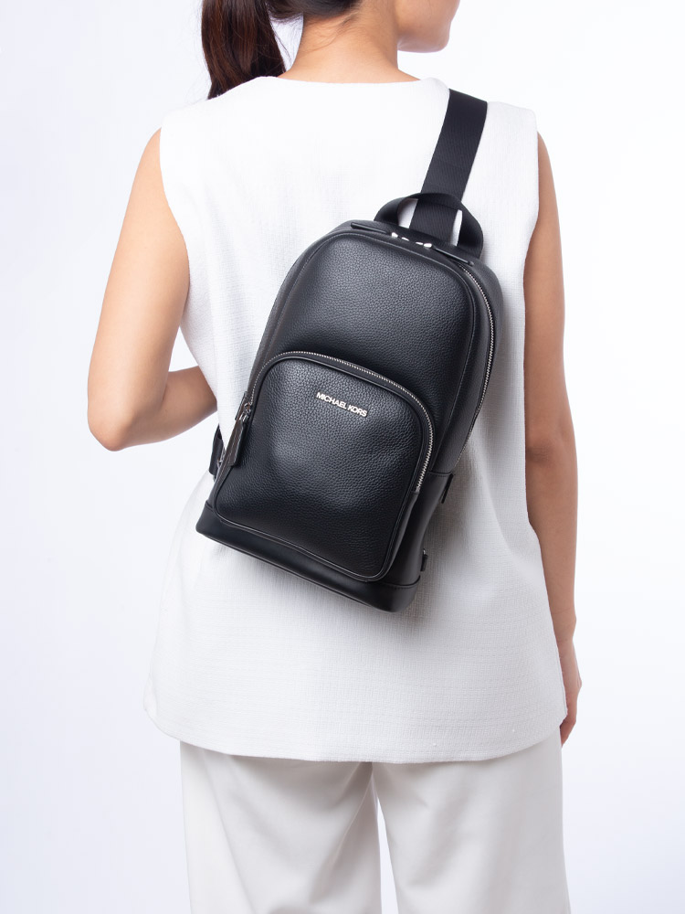 Men Cooper Pebbled Leather Sling Pack Black