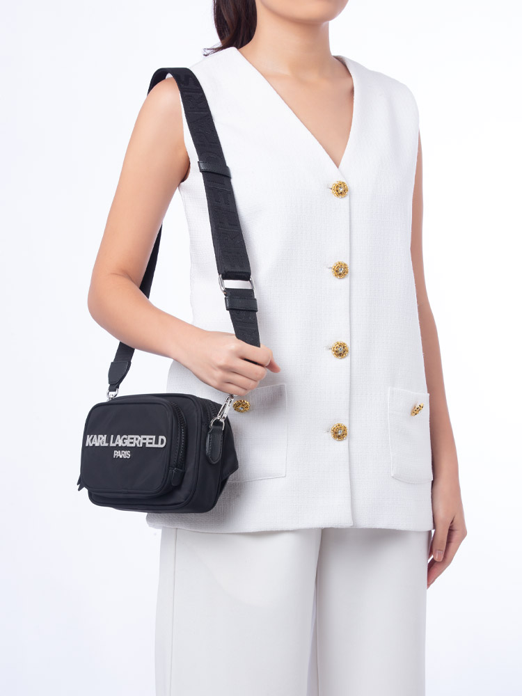 LH4EE5CL Voyage Nylon Logo Crossbody Belt Bag Black