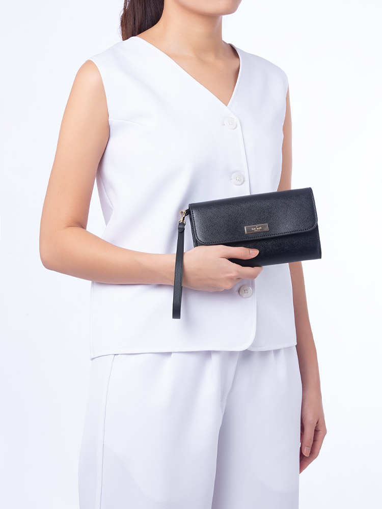 Kenzie Boxed Medium Flap Wristlet Black